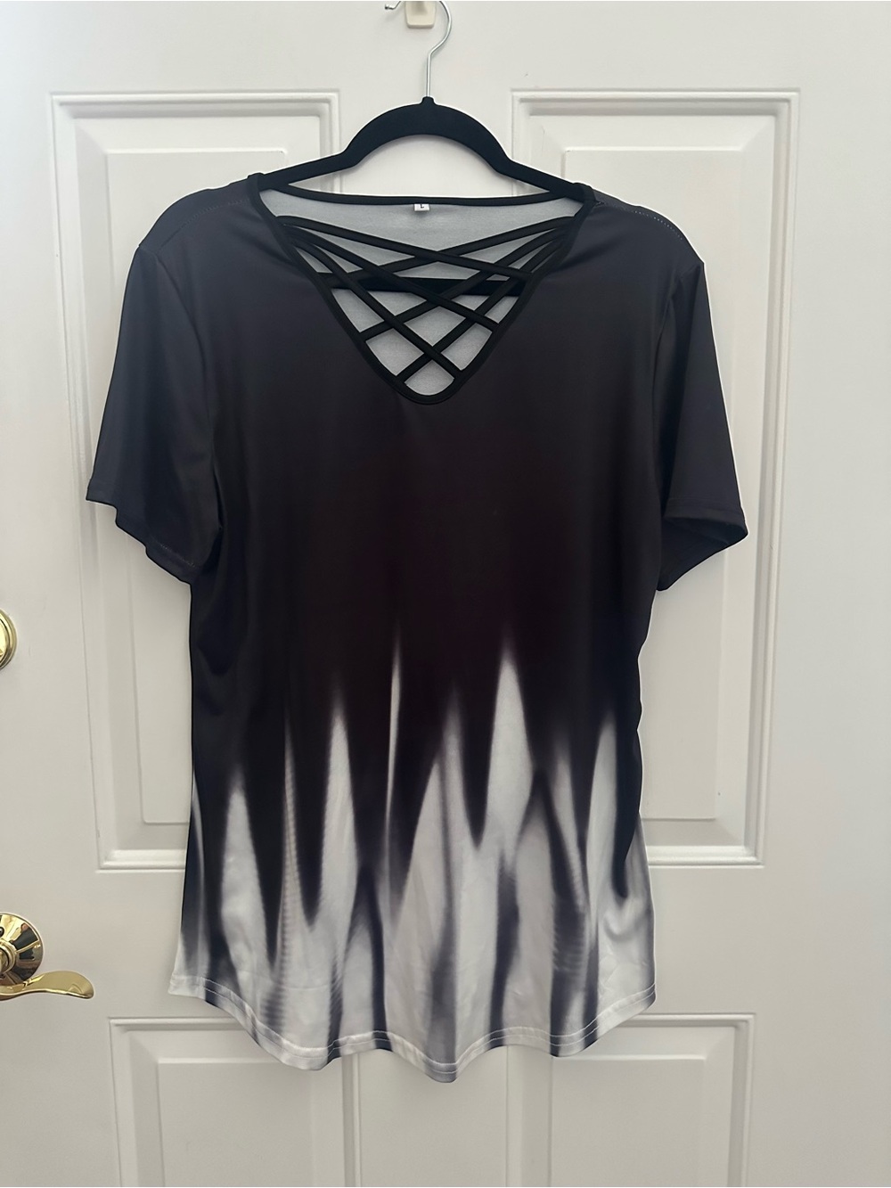 Women's Black & White Ombre Lattice-Back Short Sleeve Top size L